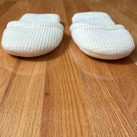 Unisex Spa Slippers - Picture 6 of 13